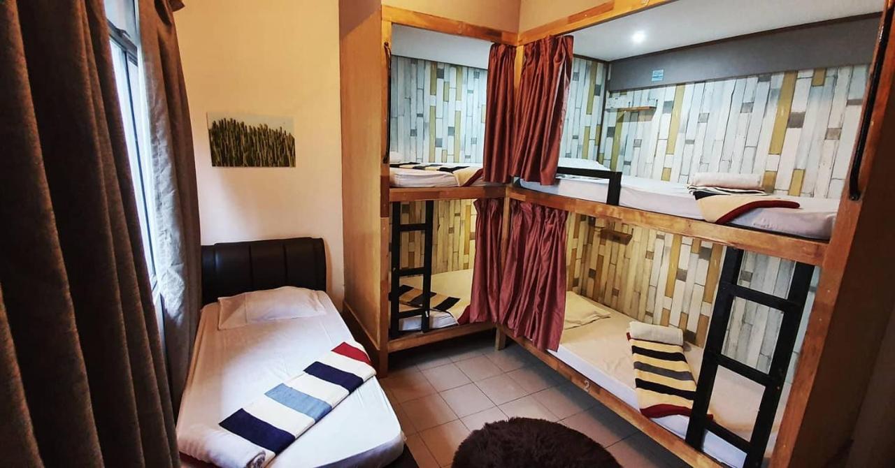 بيت شباب Escape Backpackers Kk كوتا كينابالو المظهر الخارجي الصورة