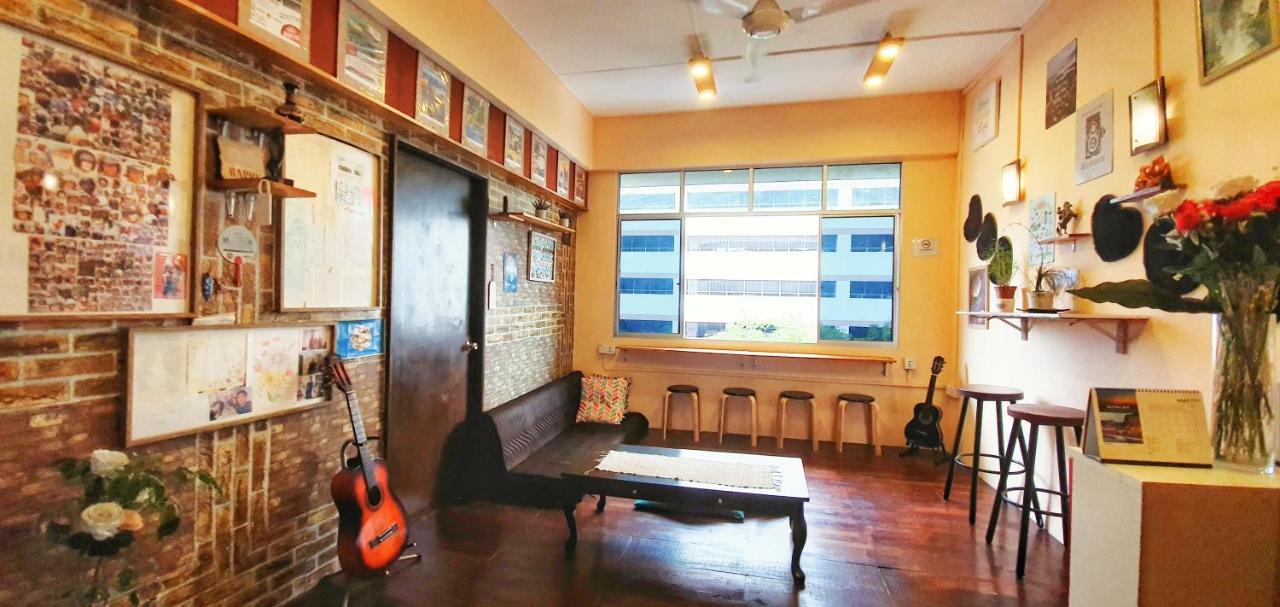 بيت شباب Escape Backpackers Kk كوتا كينابالو المظهر الخارجي الصورة