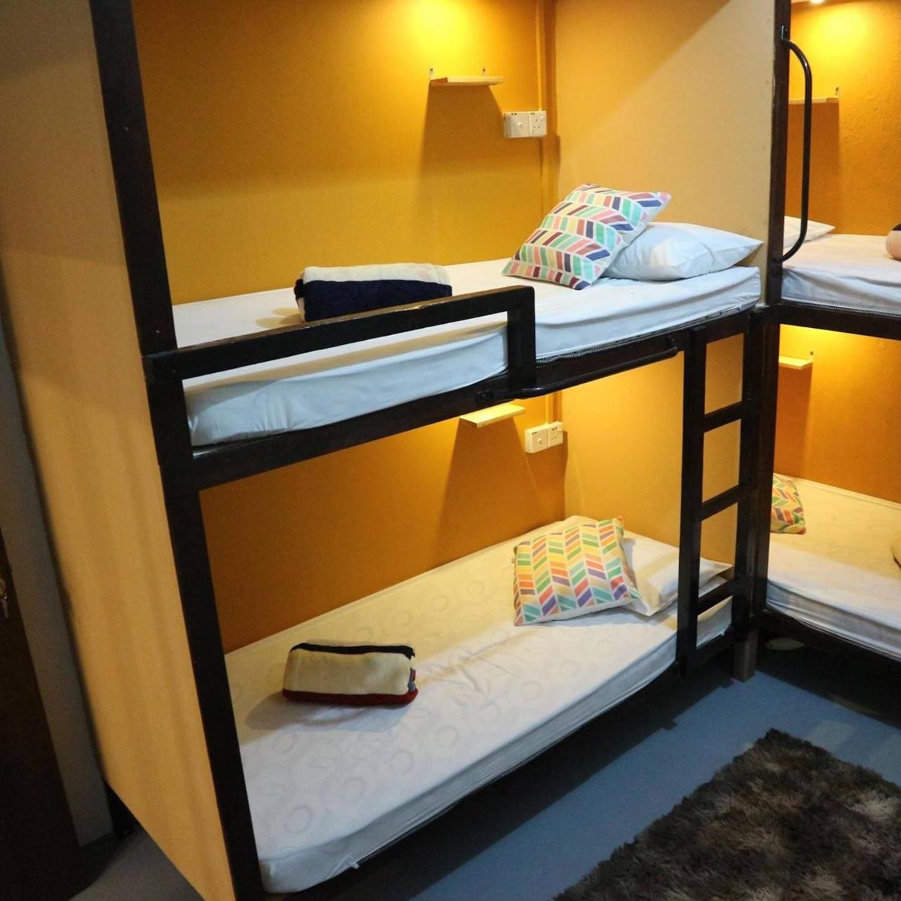 بيت شباب Escape Backpackers Kk كوتا كينابالو المظهر الخارجي الصورة