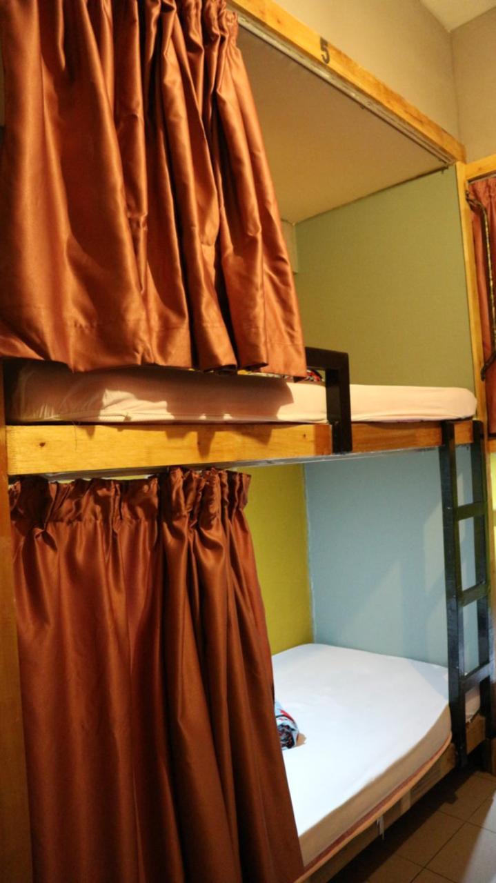 بيت شباب Escape Backpackers Kk كوتا كينابالو المظهر الخارجي الصورة