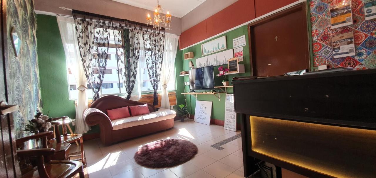 بيت شباب Escape Backpackers Kk كوتا كينابالو المظهر الخارجي الصورة